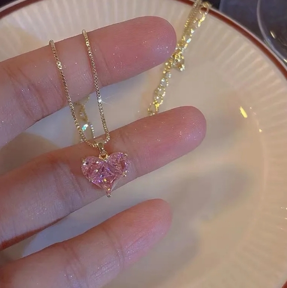 Life in Pink  earrings and necklace set - Picture 5 of 9